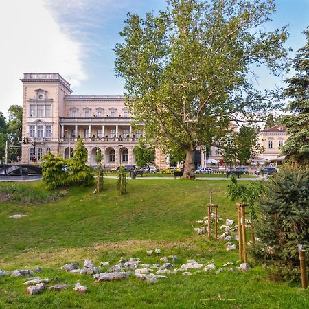 Cacao Studio Next To Crystal Garden And Russian Church By Flat Mаnager Sofia Exterior photo